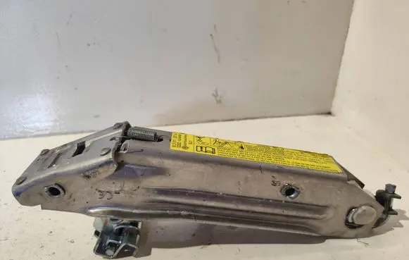 Audi A4 S4 B7 8E 8H Lift Jack 8L0011031A