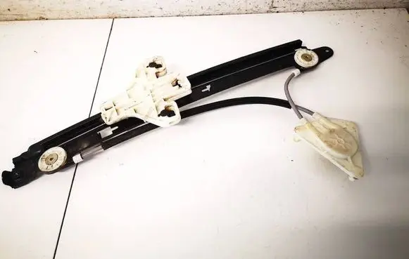 Seat Altea Sliding door window regulator with motor 5P0839402