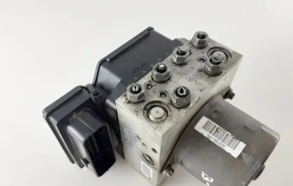 Volkswagen PASSAT B7 ABS Pump 3AA614109BK