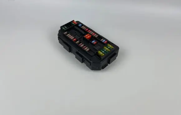 BMW 4 F32 F33 Fuse module 9337879 61149337879 6114933787901