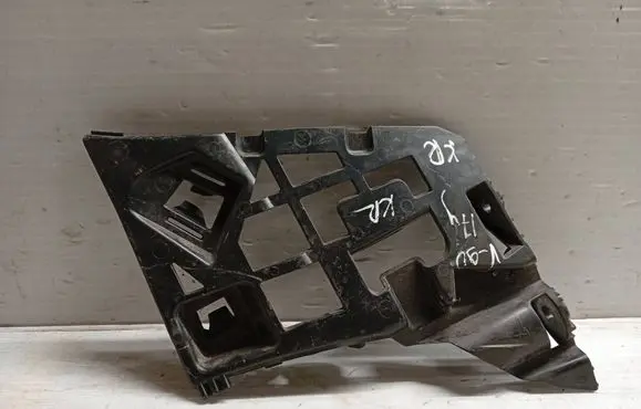Front bumper mounting bracket
