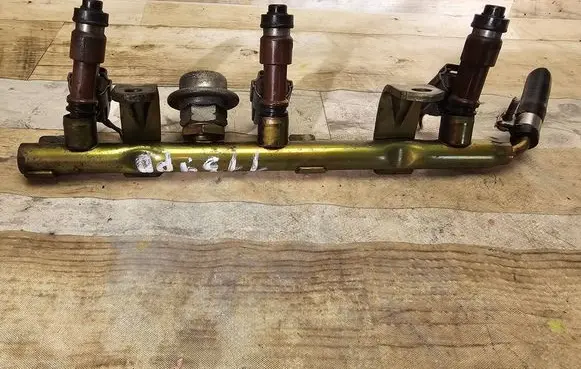 Subaru Outback Fuel injector 4F4
