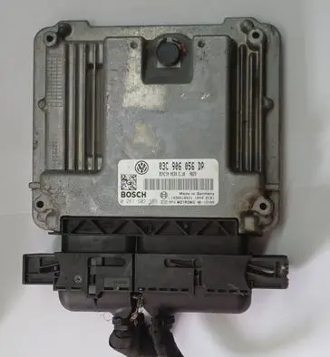 Volkswagen Golf V Engine control unit/module 03C906056DP 0261S02359 MED9510