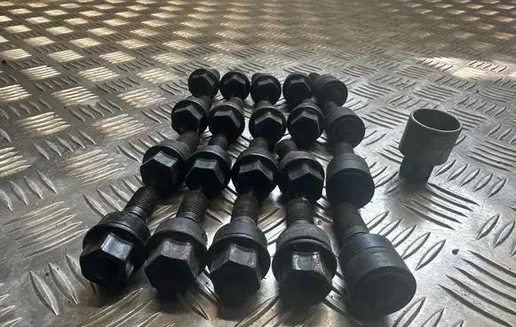 Porsche Panamera (971) Nuts/bolts 