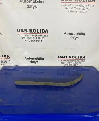 Opel Zafira B Front bumper lip 13247303