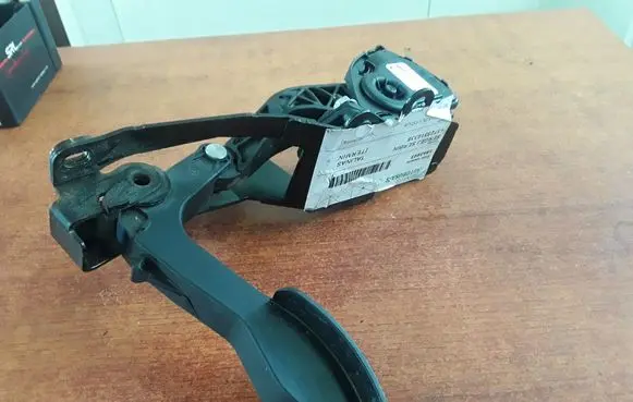 Citroen C8 Accelerator pedal position sensor 1401280480