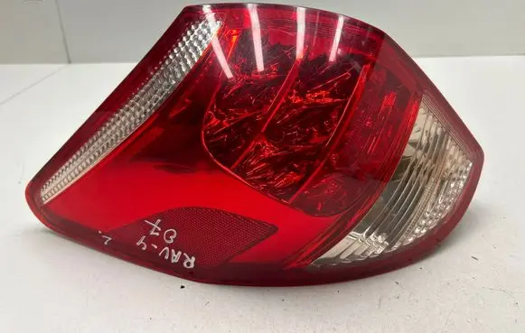 Toyota RAV 4 (XA30) Rear/tail lights