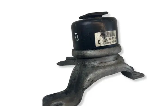 Volvo V60 Engine mount bracket G2517002