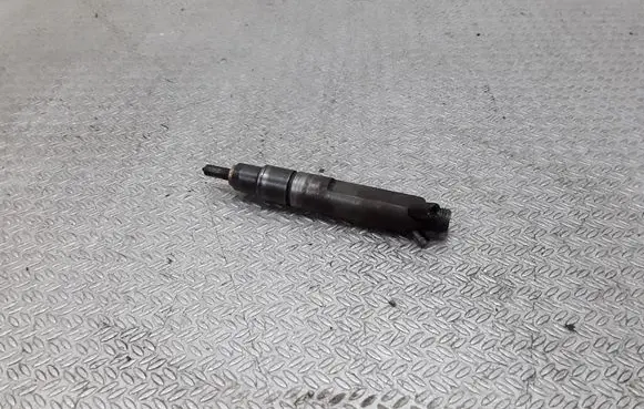 Fuel injector