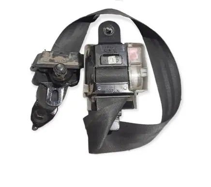 Mitsubishi Pajero Rear seatbelt N1268 Hh7606 C2131