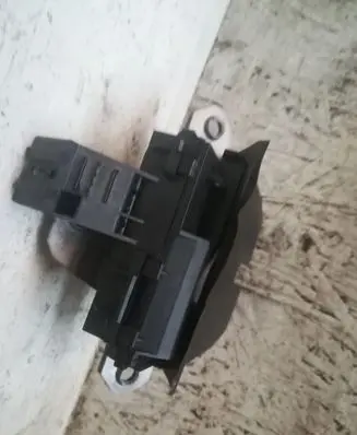 Ford Focus Loading door lock 