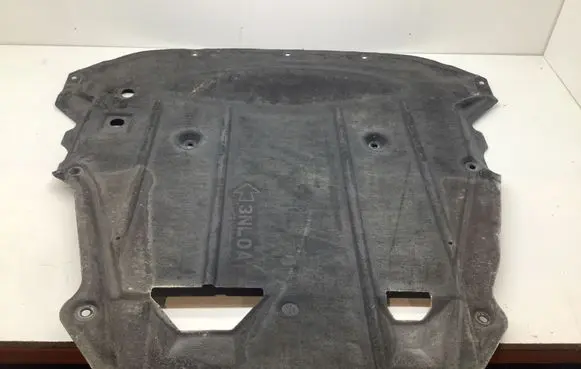Nissan Leaf II (ZE1) Engine splash shield/under tray 3NL0A