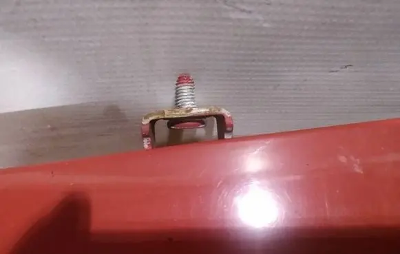 Tailgate/trunk/boot hinge