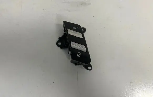 Mercedes-Benz S W221 Central locking switch button A2218213051 10123386 STV82217
