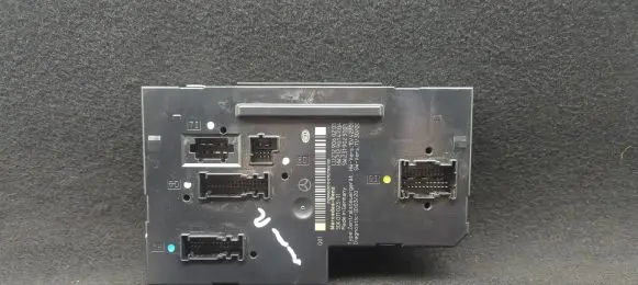 Mercedes-Benz E W212 SAM control unit 2129060205 5DK01102311 2129014704