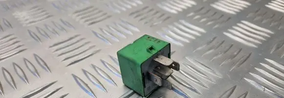 Citroen Xsara Picasso Other relay 12V35A03531