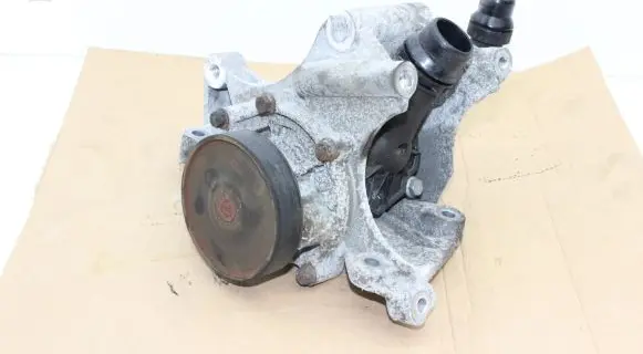 Mini Cooper Countryman R60 Water pump