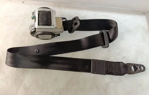 Audi A4 S4 B7 8E 8H Front seatbelt 604718400 008R000 150205