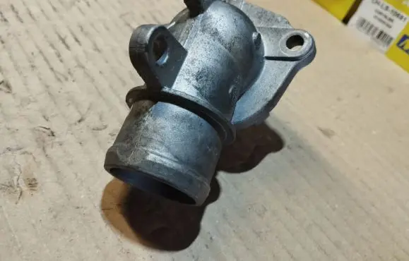 Jeep Grand Cherokee (WK) Thermostat A6422000315