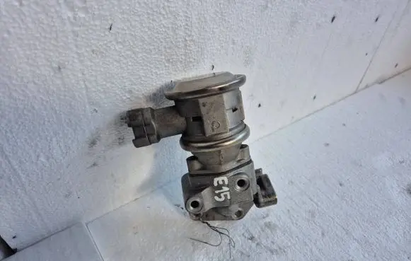 Audi A3 S3 8P EGR valve 06A133166E 06A131351F