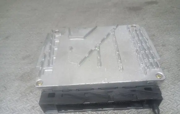 Volvo V70 Engine control unit/module 09496667A 0281001776