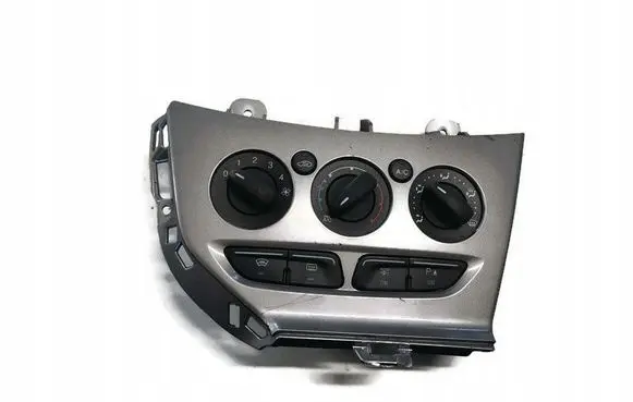 Ford Focus Climate control unit 133TYS
