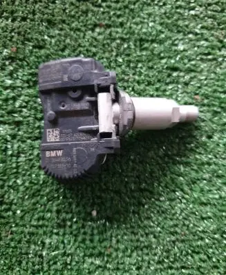 BMW 5 F10 F11 Tire pressure sensor 6881891