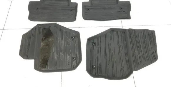 Volvo V60 Car floor mat set 31377833