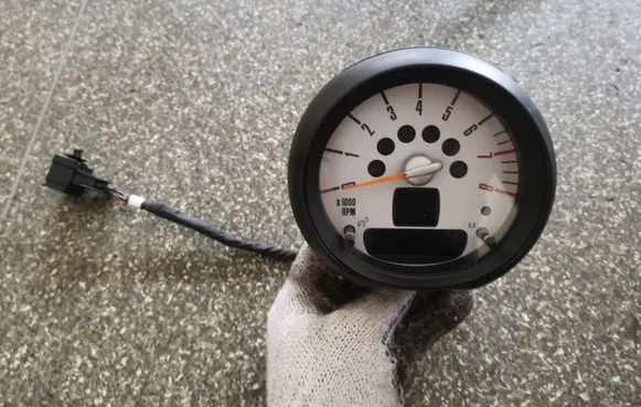 Mini One - Cooper Coupe R56 Speedometer (instrument cluster) 9260577