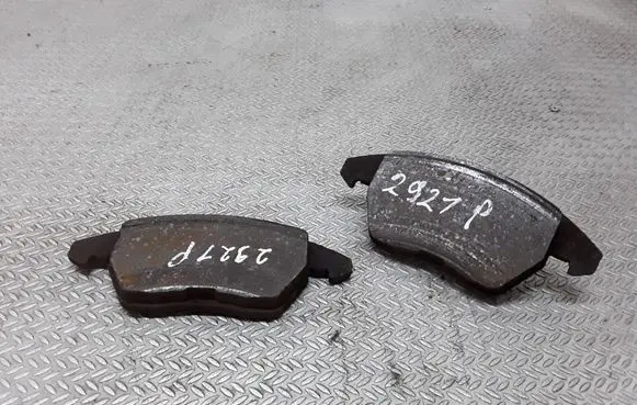 Volkswagen Touran I Brake pads (front) 