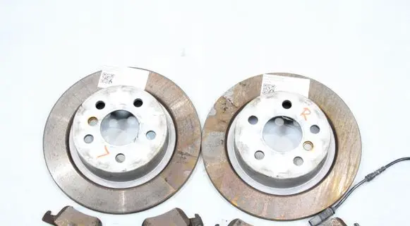 BMW 1 F40 Rear brake disc 6799367