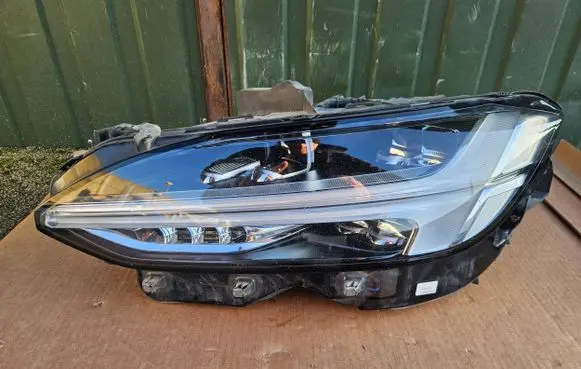 Volvo S90, V90 Headlight/headlamp 31386170