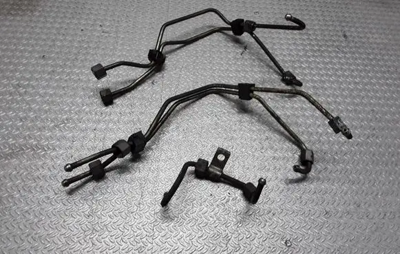 Peugeot 307 Fuel injector supply line/pipe 
