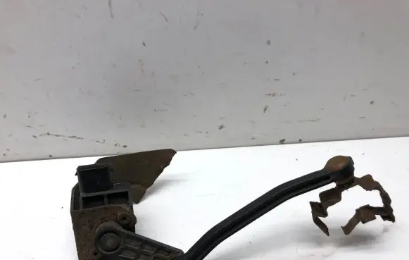 Audi A4 S4 B6 8E 8H Yaw turn rate sensor 8E0907503 070601 6PM008161A1