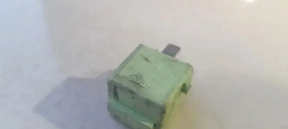 BMW 5 E39 Other relay 61368373700 61.368373700
