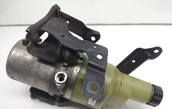 Volvo C30 Power steering pump 5N513K514CA 31202520 3m513f781ab