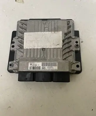 Citroen C4 II Engine control unit/module 9676760880