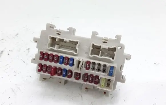 Nissan Pathfinder R51 Fuse module NOCODE
