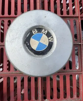 BMW 5 E12 Original wheel cap