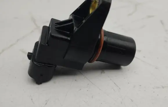 Mercedes-Benz C W204 Camshaft position sensor A0051531328