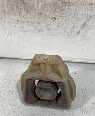 Audi A3 S3 8L Radiator mount bracket 1j0806157