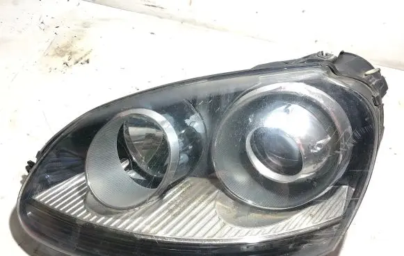 Volkswagen Jetta V Headlight/headlamp 1K6941031B 0302497271 82404S