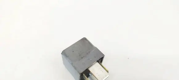 Opel Insignia A Other relay 13500120