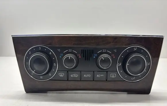 Mercedes-Benz C W203 Climate control unit 9140010525 A2038303085