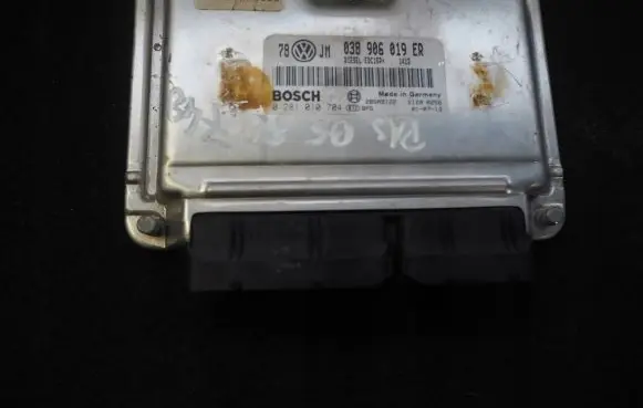Volkswagen PASSAT B5.5 Engine control unit/module 038906019ER