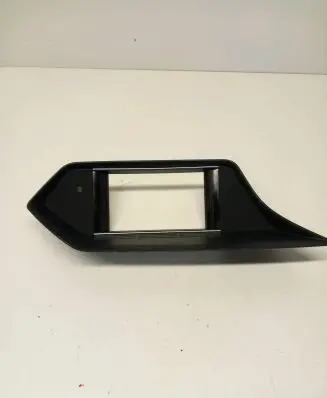 Mercedes-Benz E W212 Radio/GPS head unit trim A2126801236