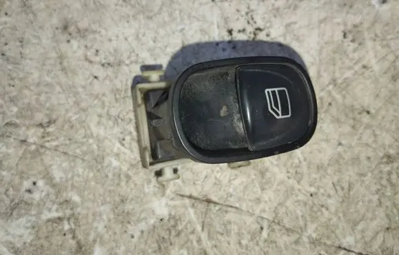 Mercedes-Benz C W203 Electric window control switch 501807