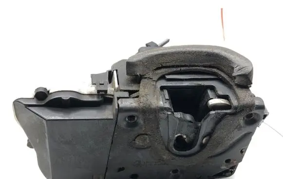 Peugeot 607 Front door lock 