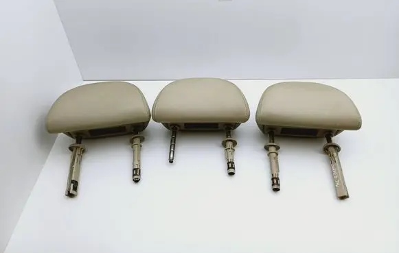 Skoda Superb B5 (3U) Rear seat headrest 