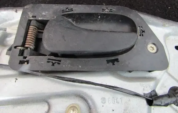 Renault Laguna I Front door lock